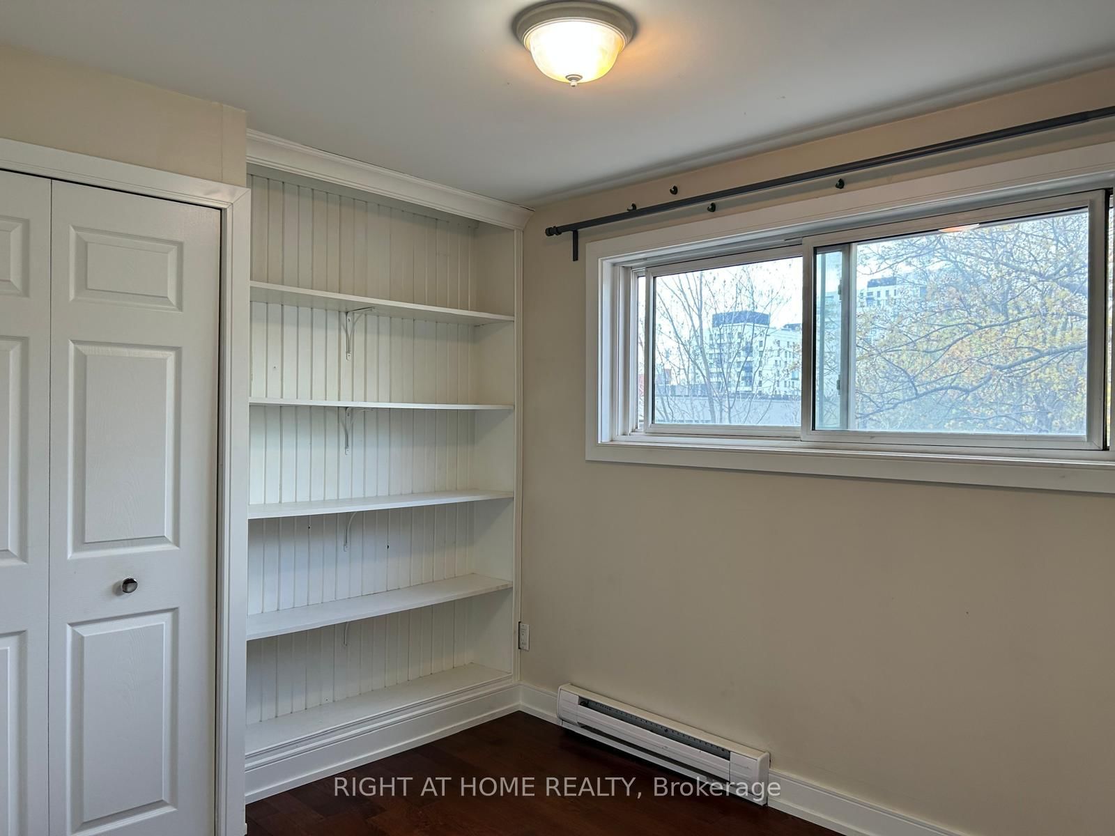 1666 Queen Street E, Unit 2 - Photo 12