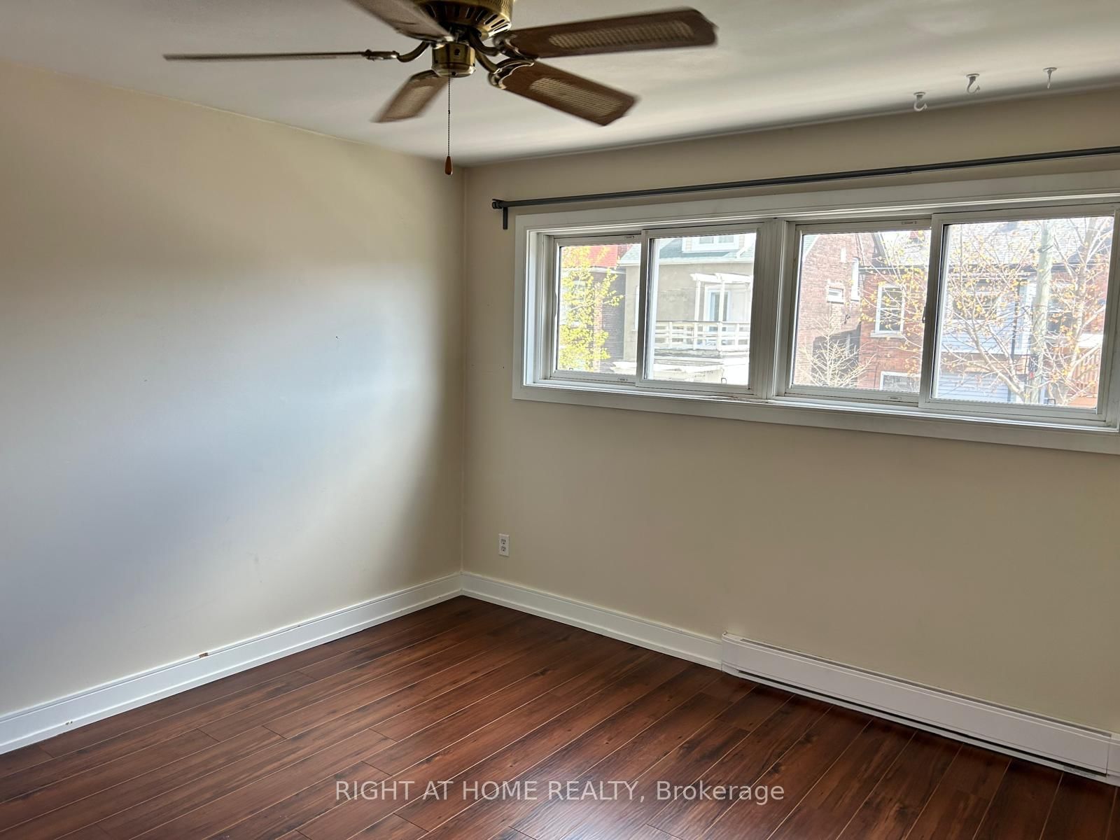 1666 Queen Street E, Unit 2 - Photo 15