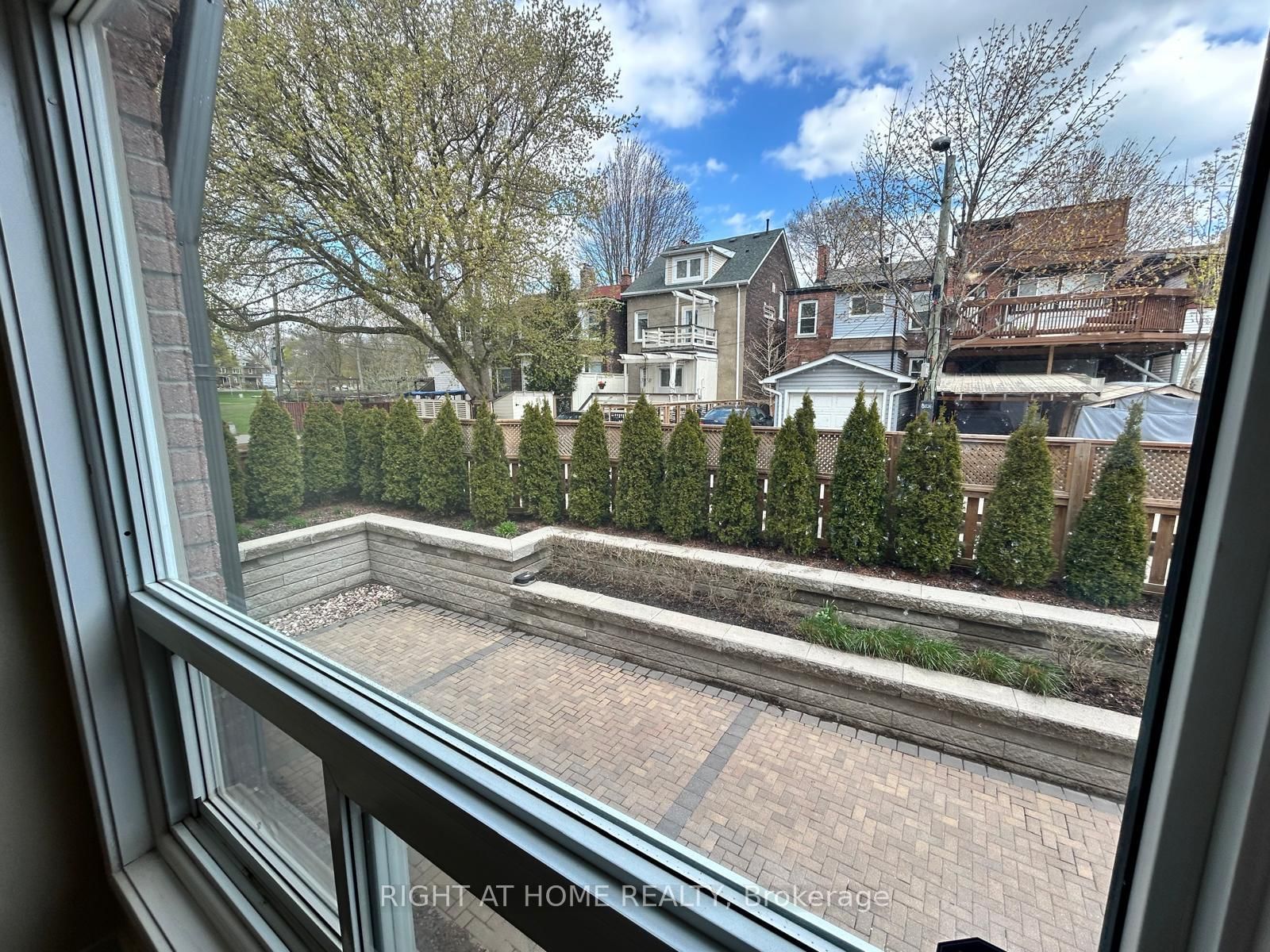 1666 Queen Street E, Unit 2 - Photo 22