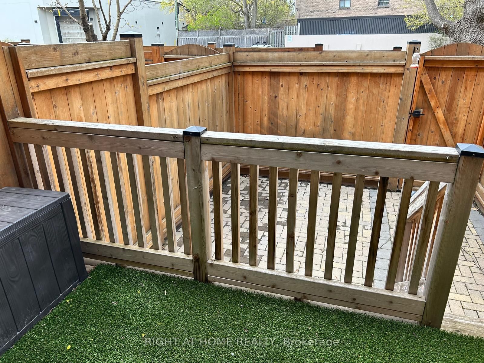 1666 Queen Street E, Unit 2 - Photo 24