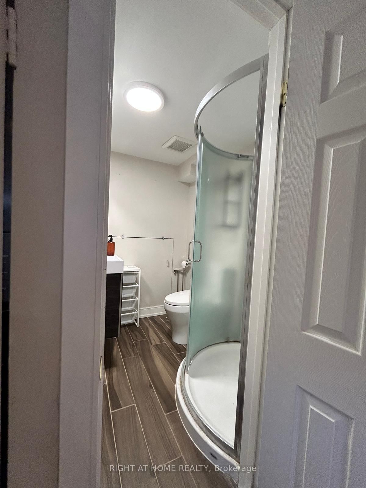 1666 Queen Street E, Unit 2 - Photo 4