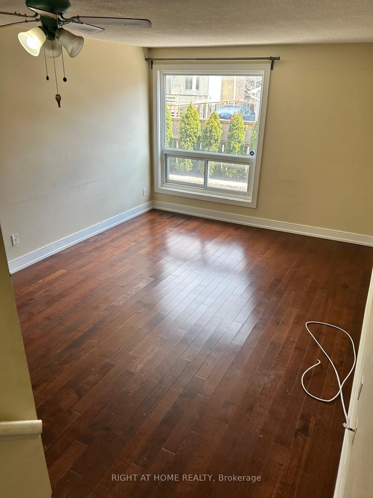 1666 Queen Street E, Unit 2 - Photo 5