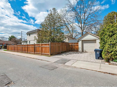 Main-41 Binswood Avenue, Toronto, Ontario image-0-4