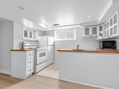 Lower - 41 Binswood Ave | Toronto | Image