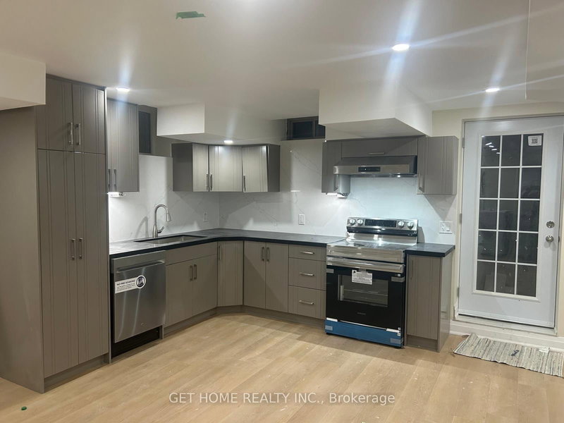 Bsmt - 127 Micklefield Ave, Whitby, L1P 0L3 | Image 2