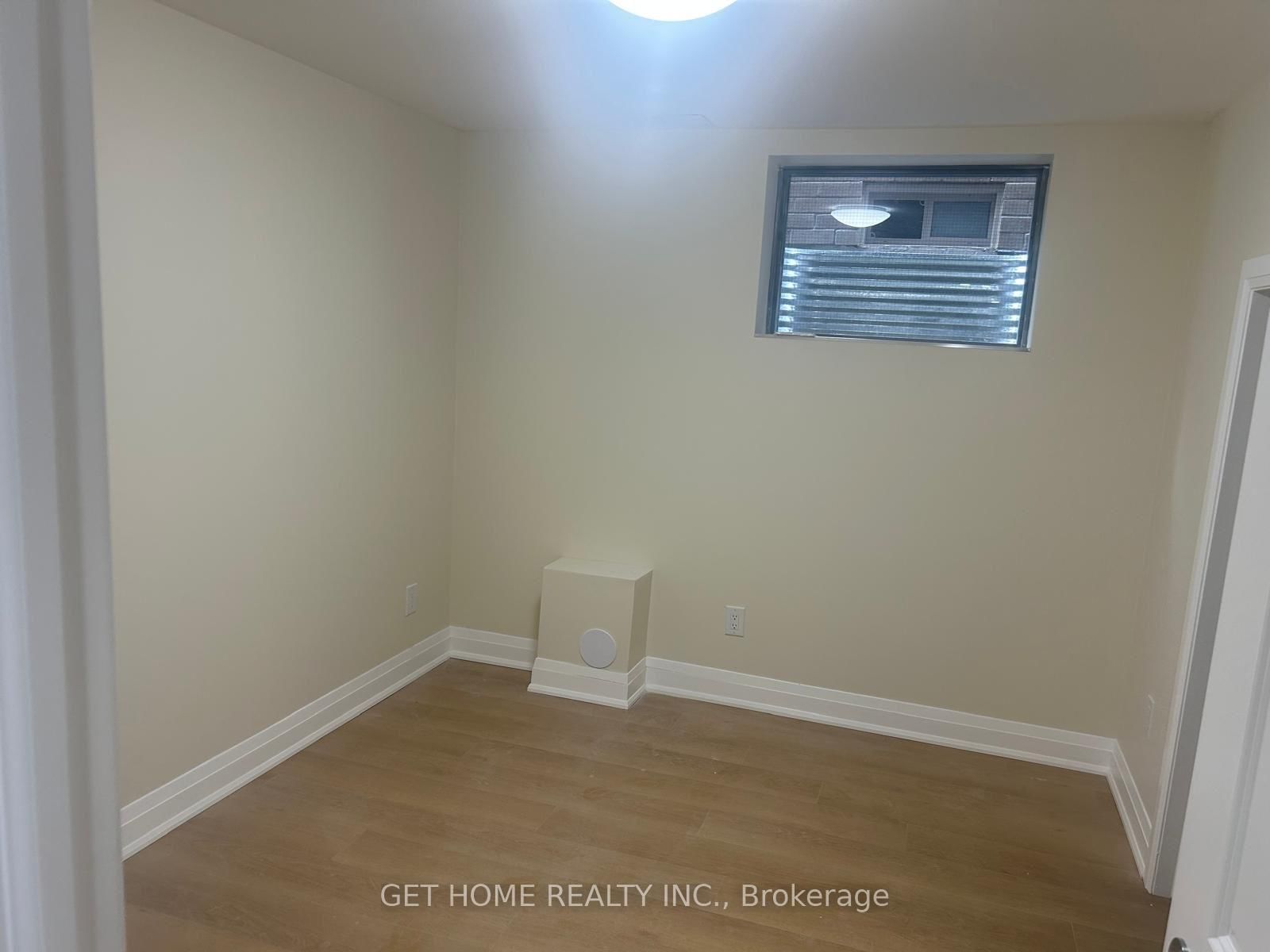 127 Micklefield Avenue, Unit Bsmt - Photo 8