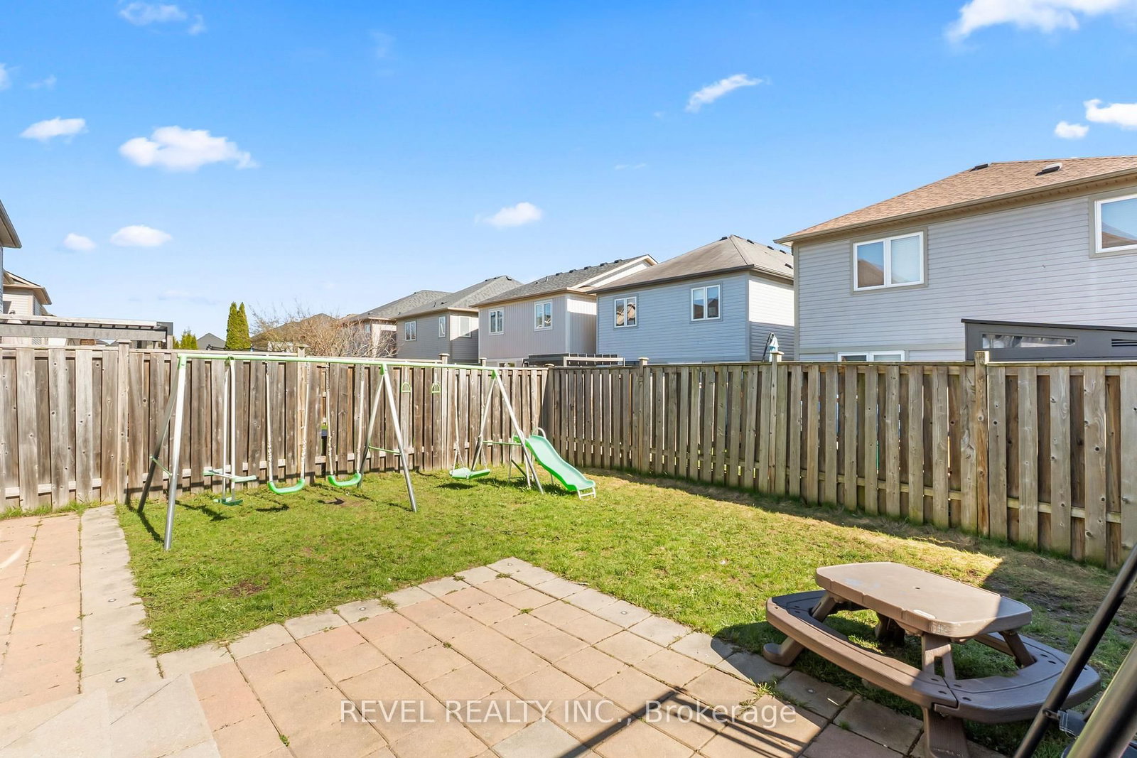 15 Donlevy Crescent - Photo 27
