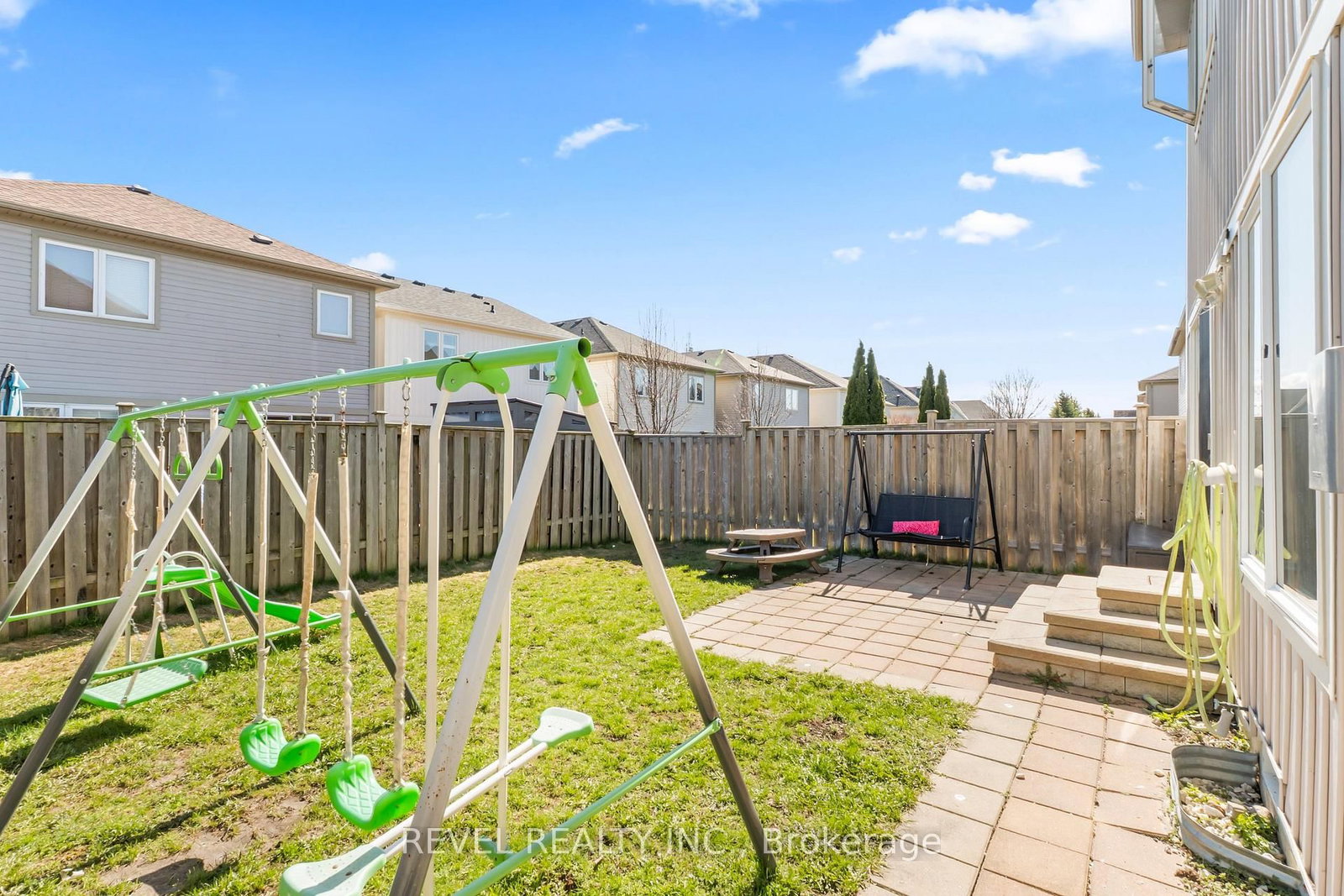 15 Donlevy Crescent - Photo 29