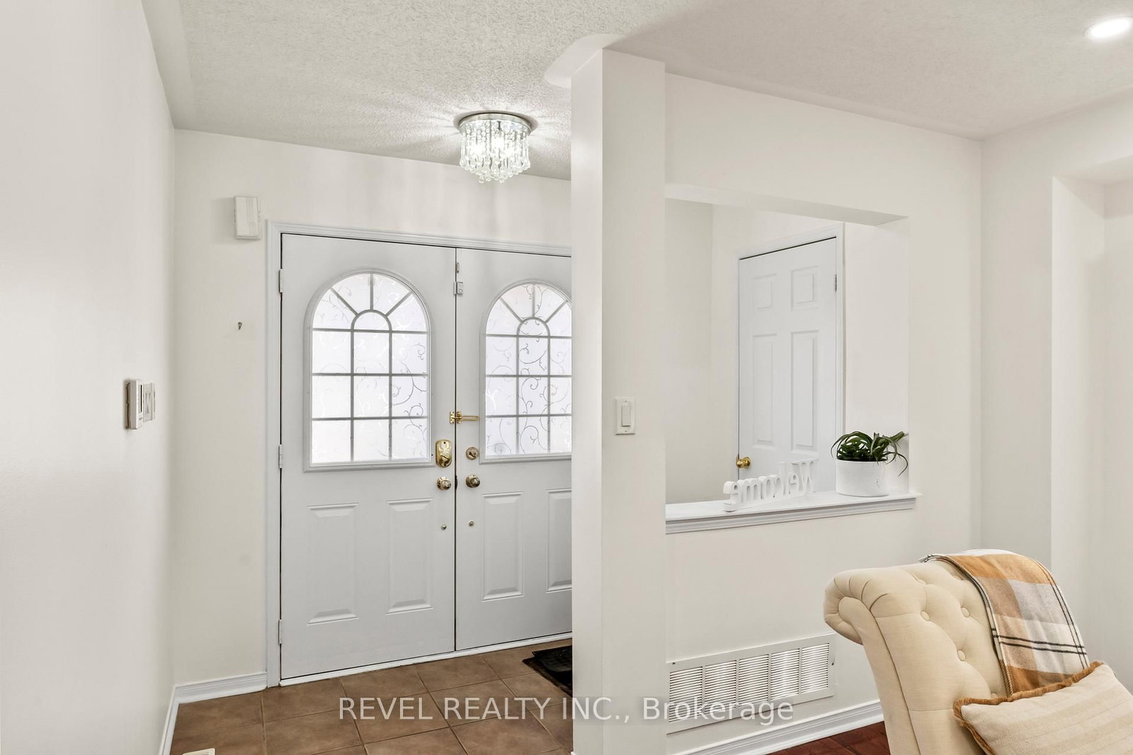 15 Donlevy Crescent - Photo 3