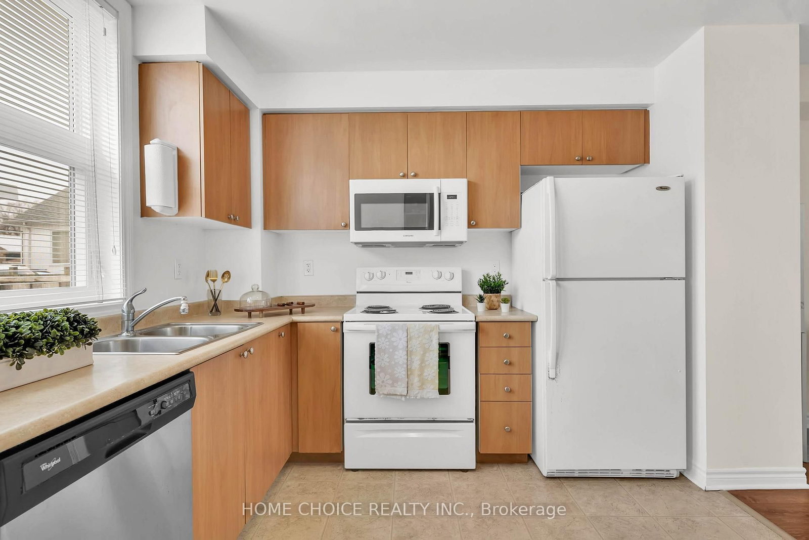 10 Fairwood Crescent, Unit 121 - Photo 9