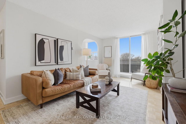 306 - 1071 Woodbine Avenue