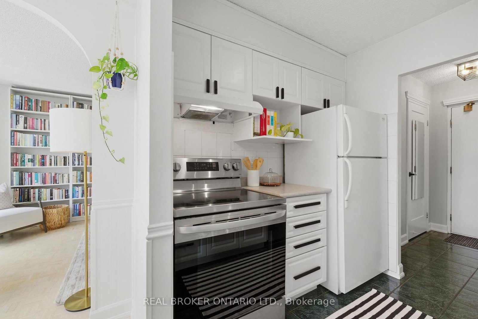 1071 Woodbine Avenue, Unit 306 - Photo 13