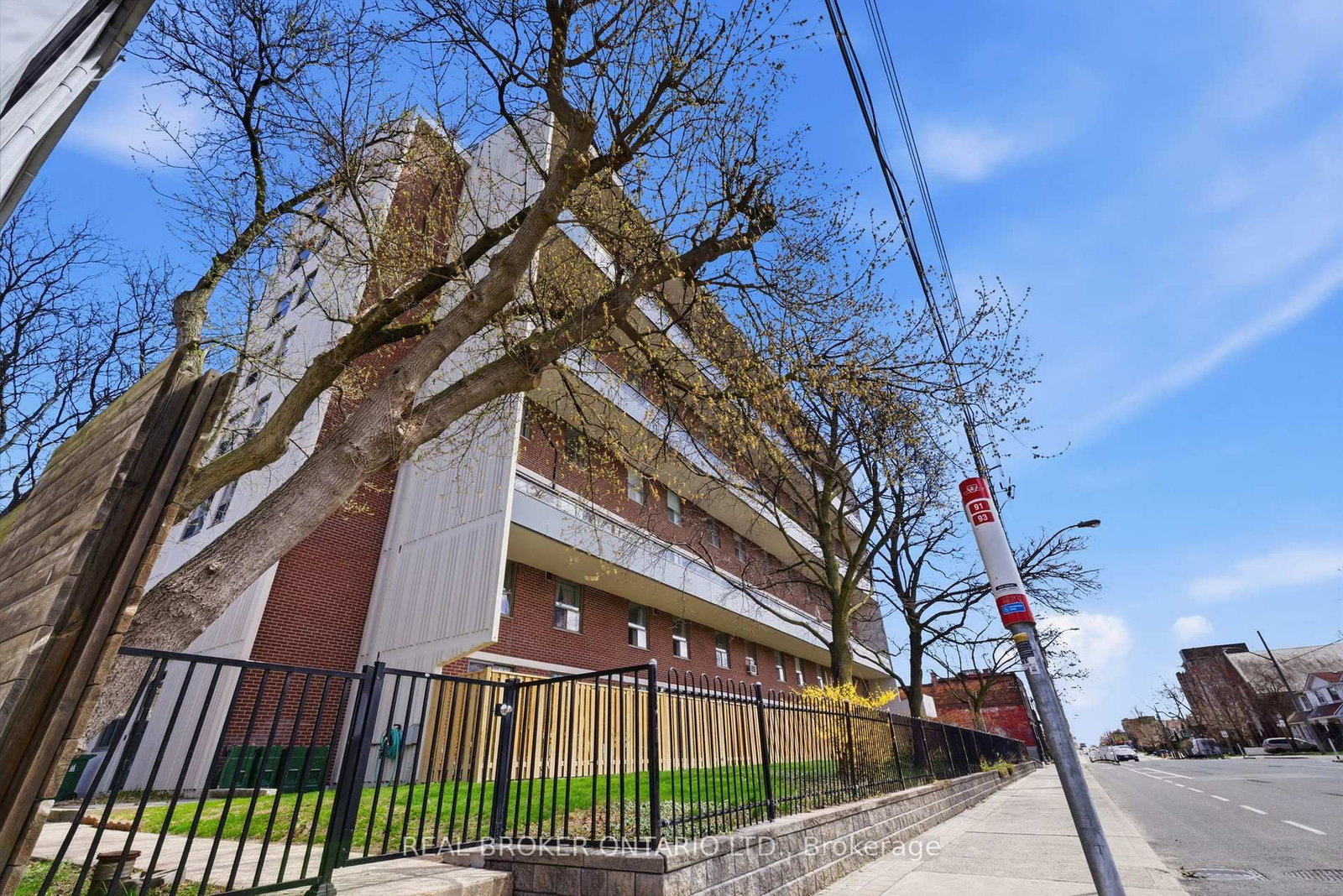 1071 Woodbine Avenue, Unit 306 - Photo 39