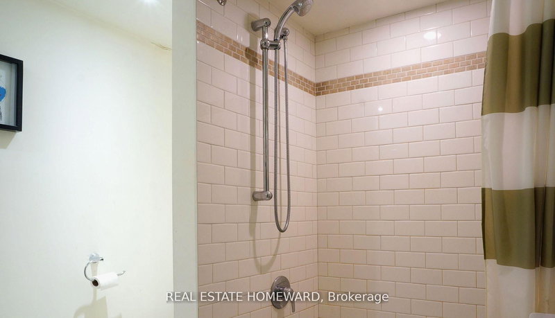 Lower - 183 Beech Ave, Toronto, M4E 3H8 | Image 3