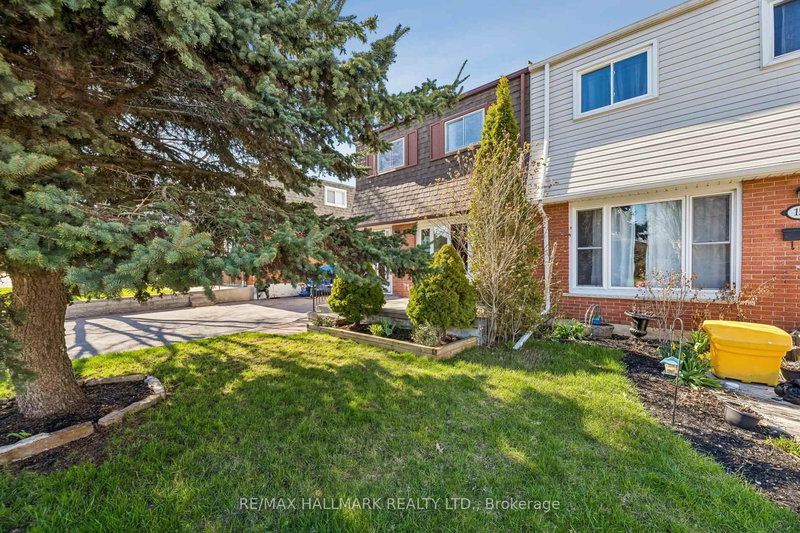 157 Barkley Cres, Oshawa, L1J 2E5 | Image 2
