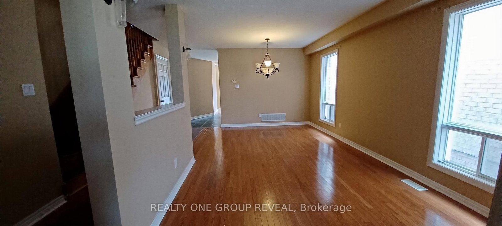 735 Swan Place - Photo 5