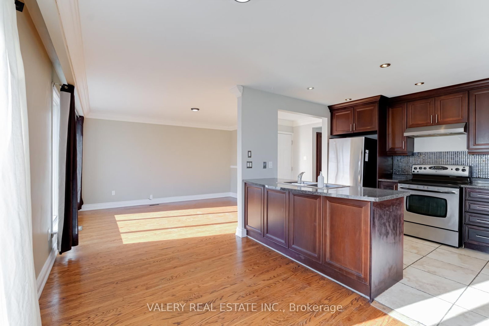 118 Dorcot Avenue, Unit MAIN - Photo 6