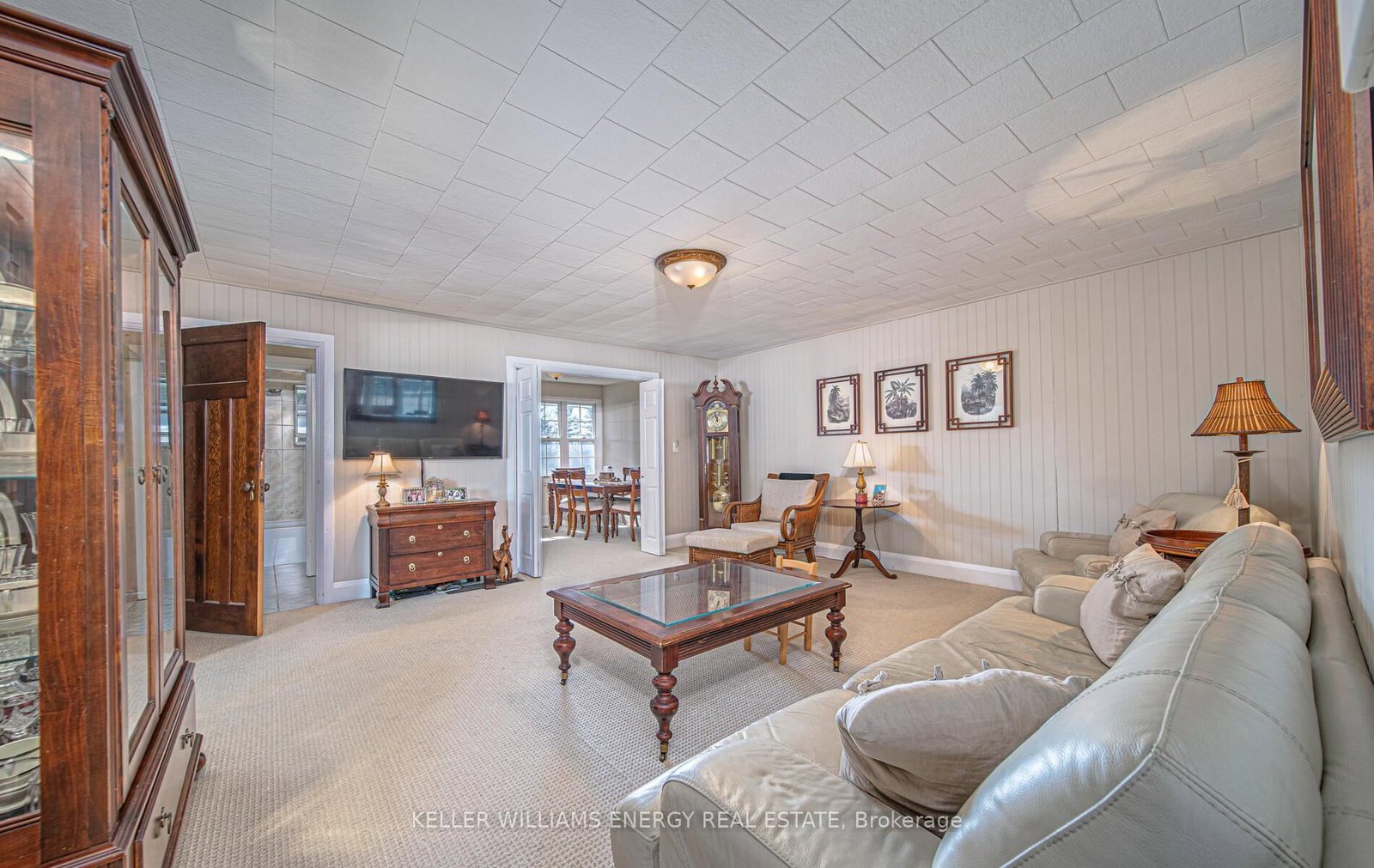 560 Taunton Road W - Photo 22