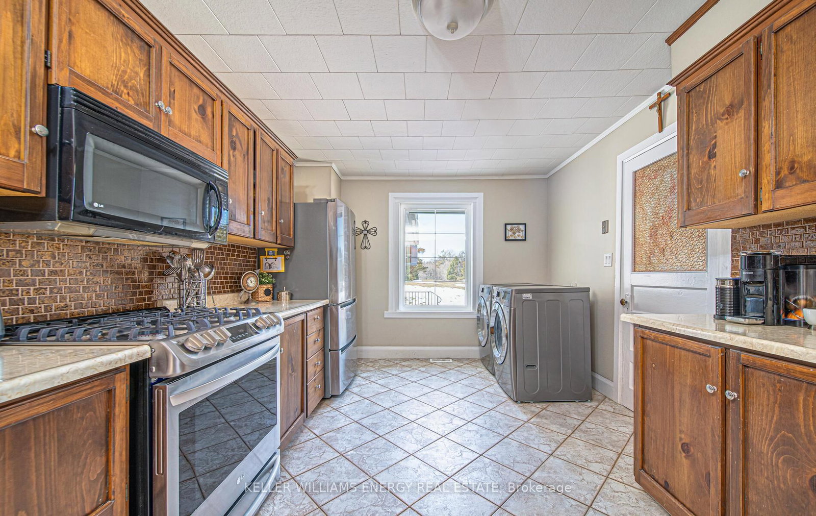 560 Taunton Road W - Photo 20