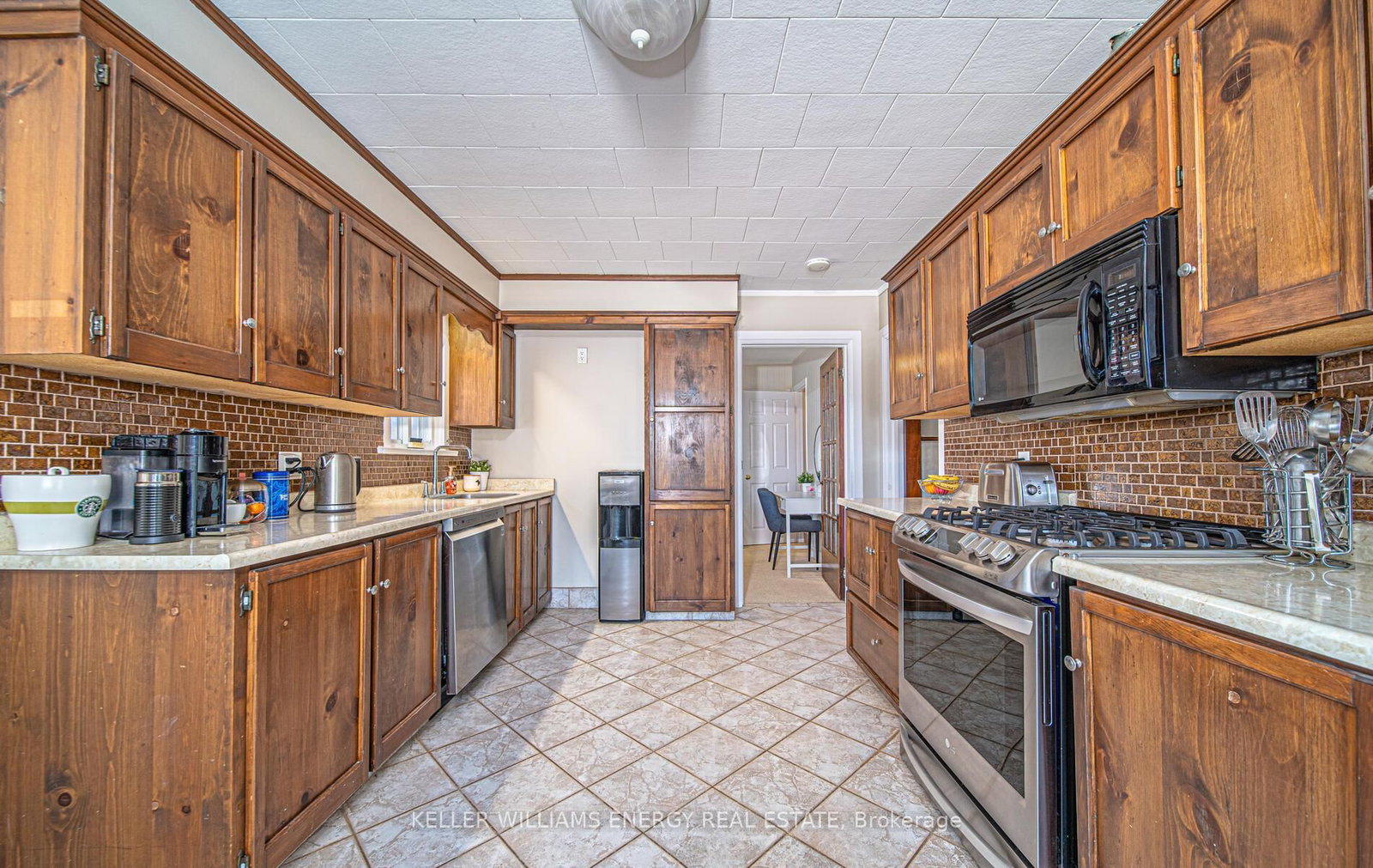 560 Taunton Road W - Photo 21