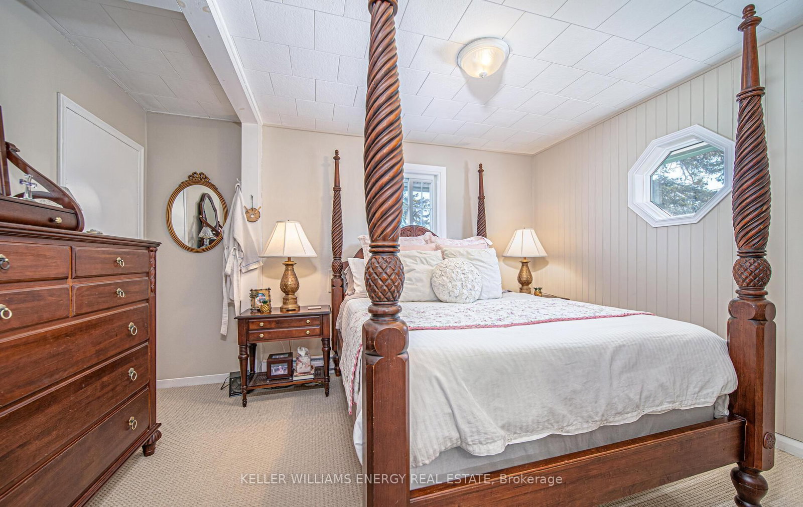 560 Taunton Road W - Photo 27