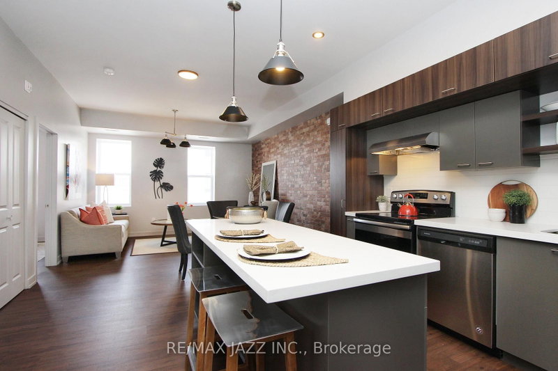 201 - 14 1/2 King Street E