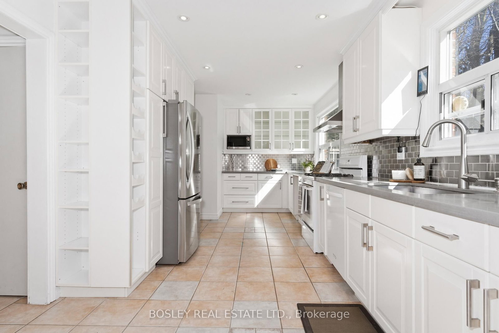 21 Bridlewood Boulevard - Photo 10