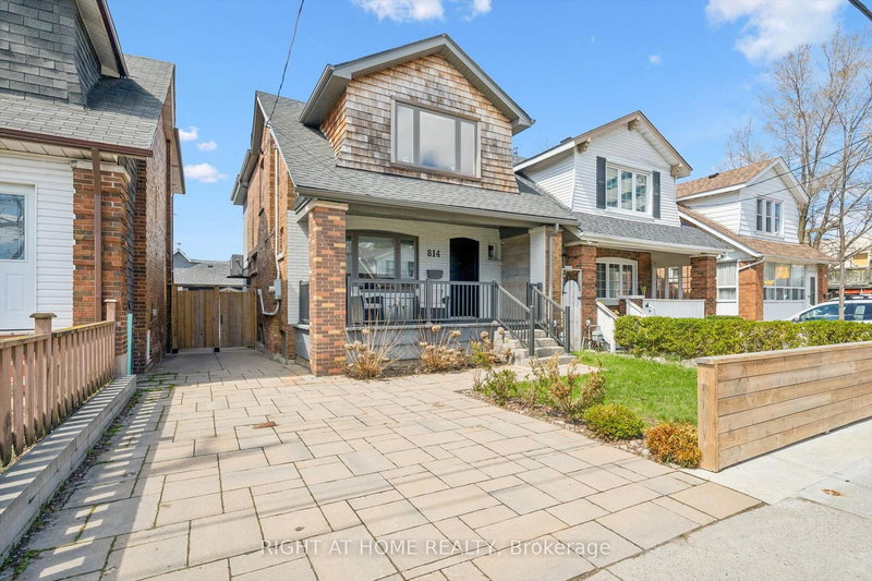 814 Coxwell Ave, Toronto, M4C 3E6 | Image 2