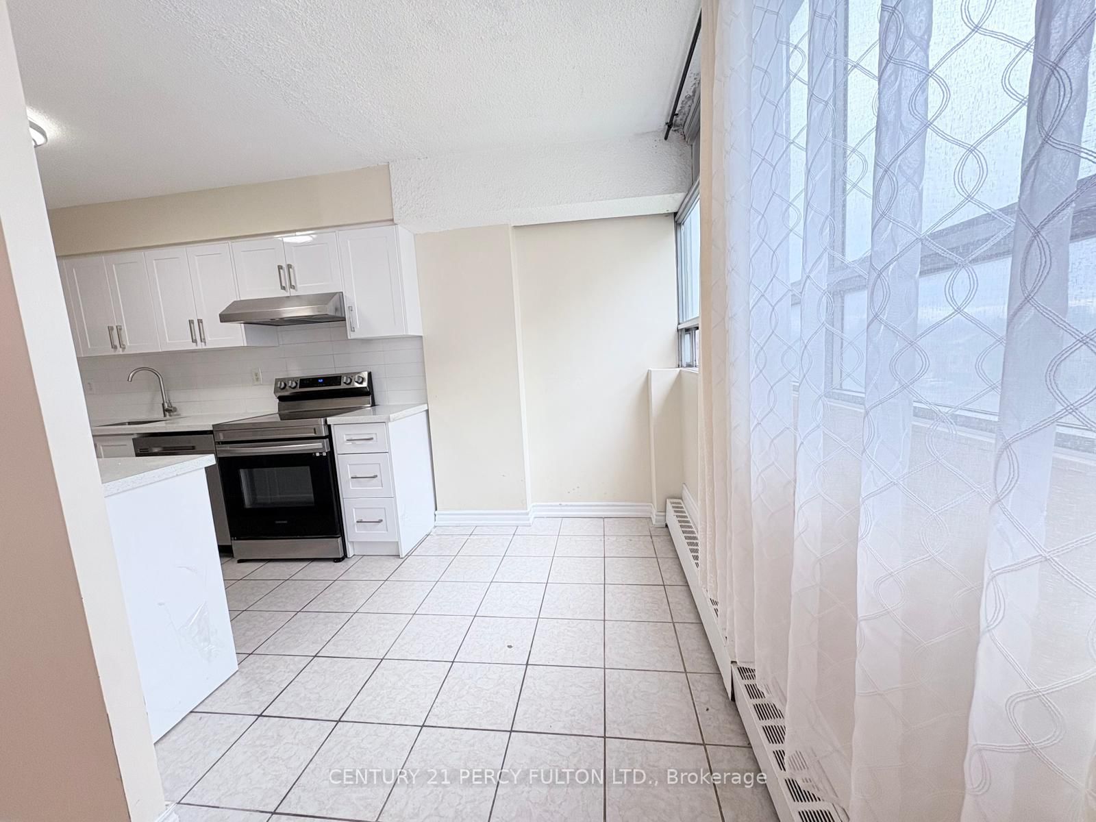 5580 Sheppard Avenue E, Unit 414 - Photo 4