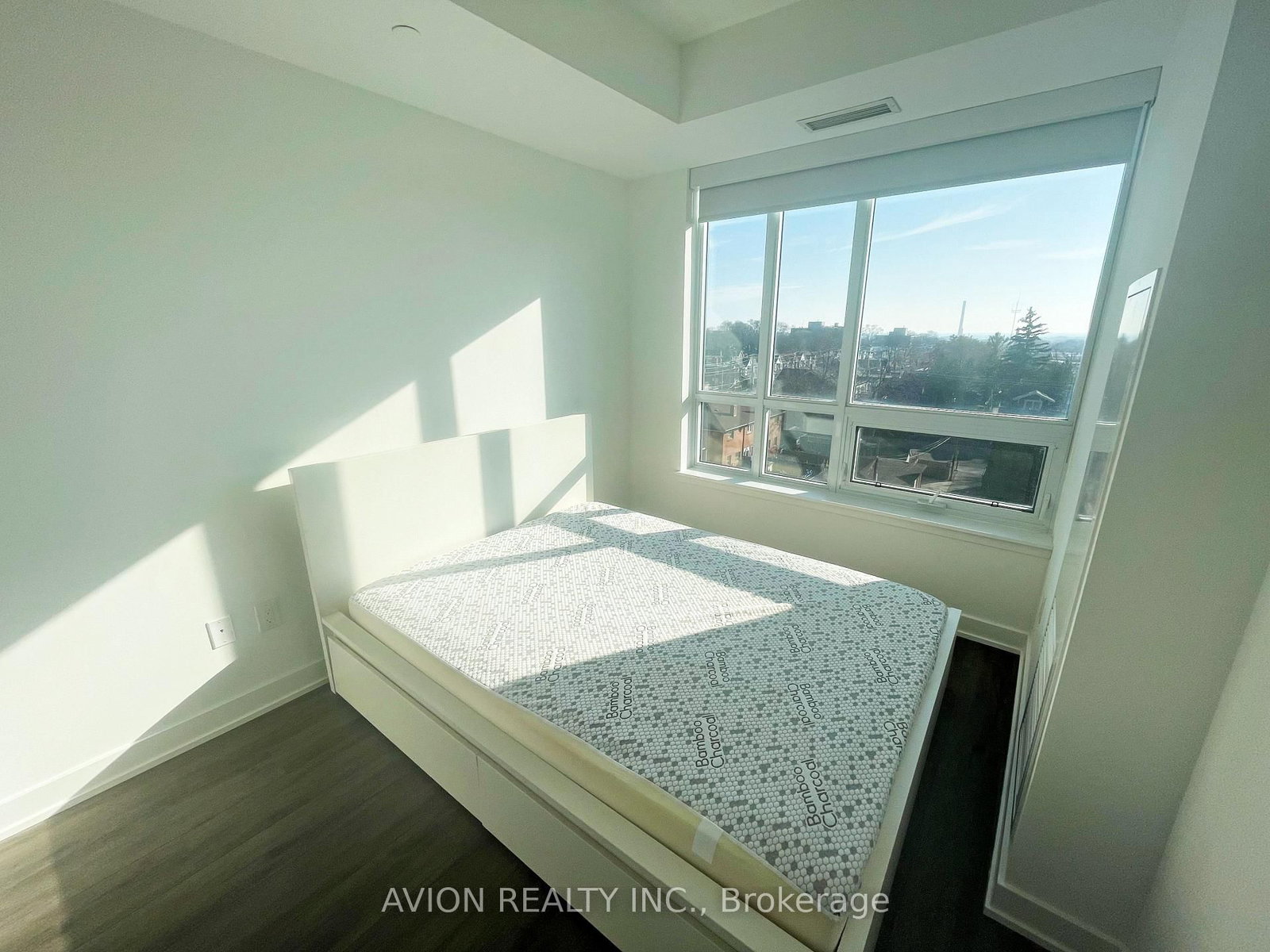 630 Greenwood Avenue, Unit 504 - Photo 14