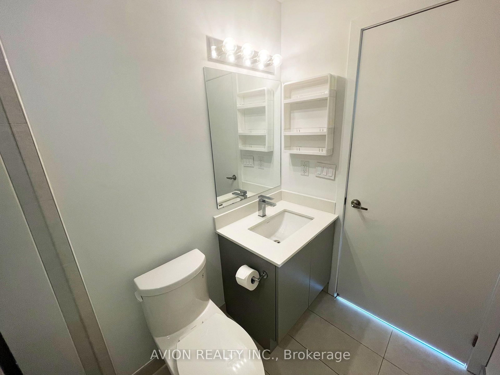 630 Greenwood Avenue, Unit 504 - Photo 17