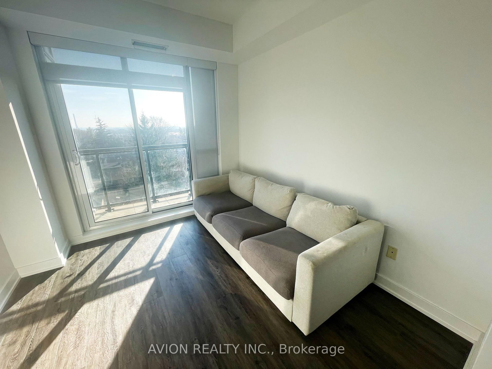 630 Greenwood Avenue, Unit 504 - Photo 5