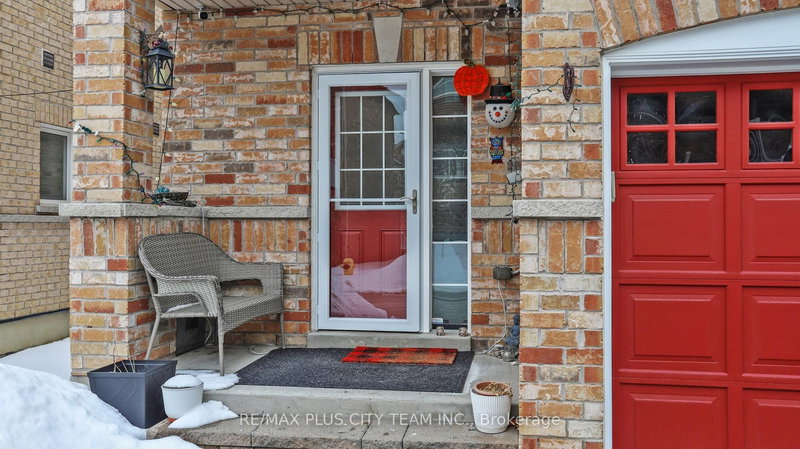 16 Edison Way, Whitby, L1R 0M3 | Image 3