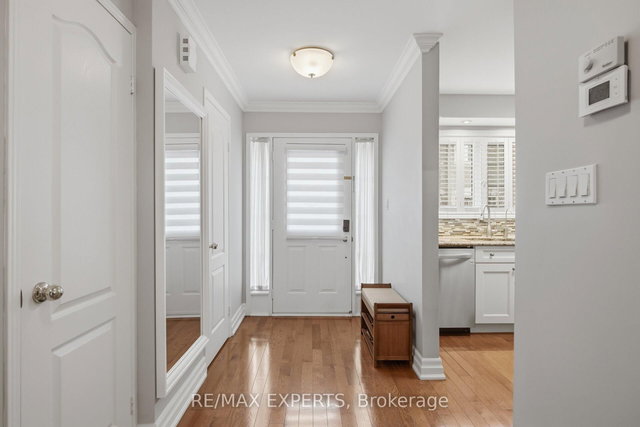 112 - 1995 Royal Road