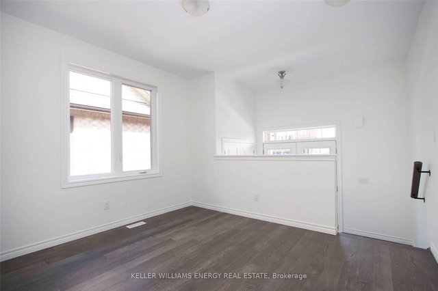 Main - 407 Northglen Boulevard