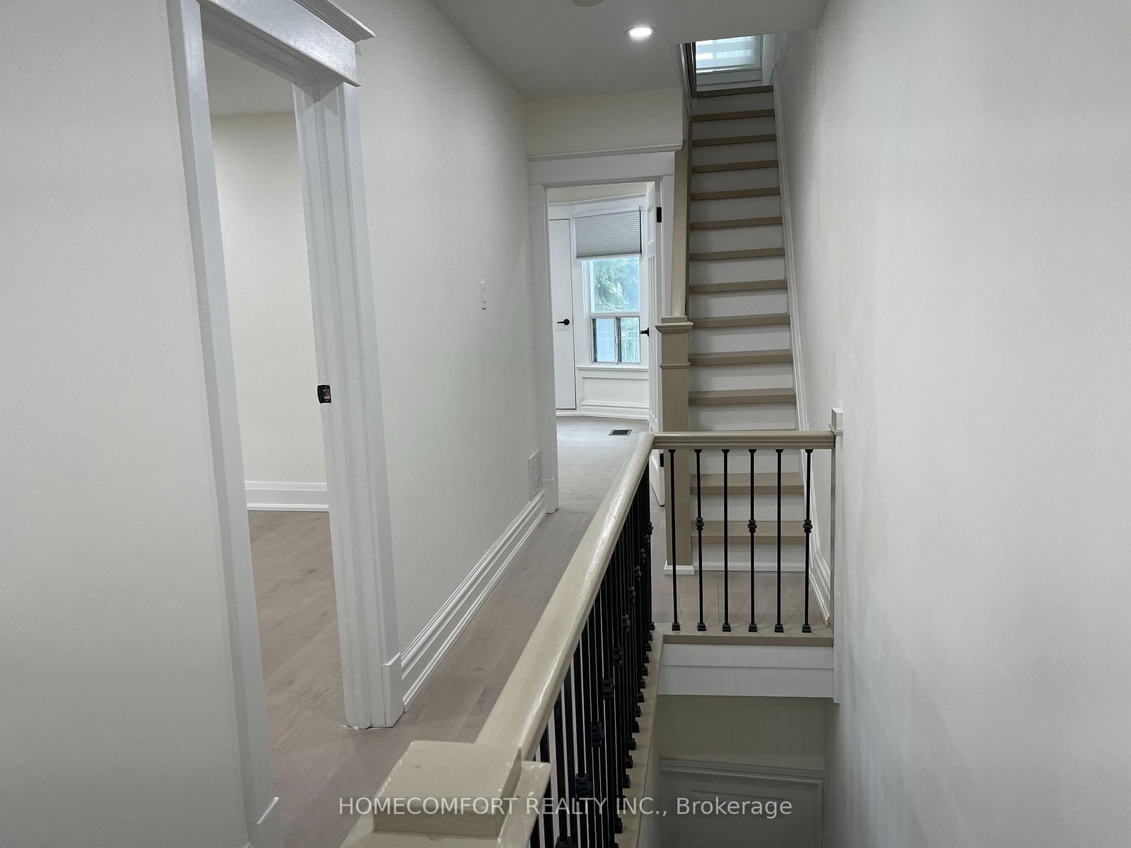 33 Strathmore Boulevard, Unit Upper - Photo 16