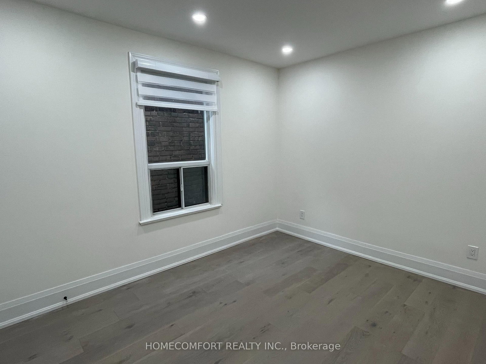 33 Strathmore Boulevard, Unit Upper - Photo 24