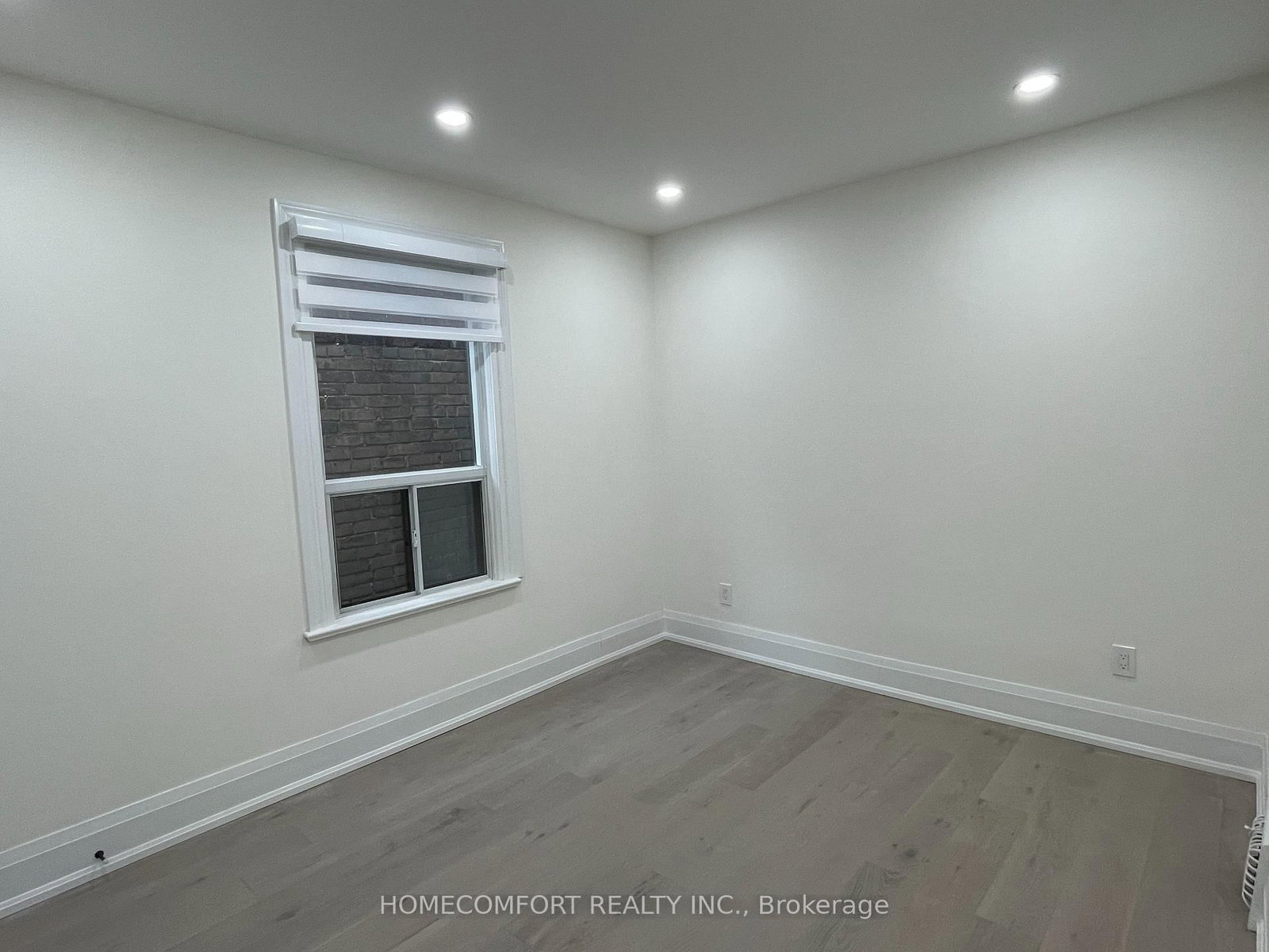 33 Strathmore Boulevard, Unit Upper - Photo 25