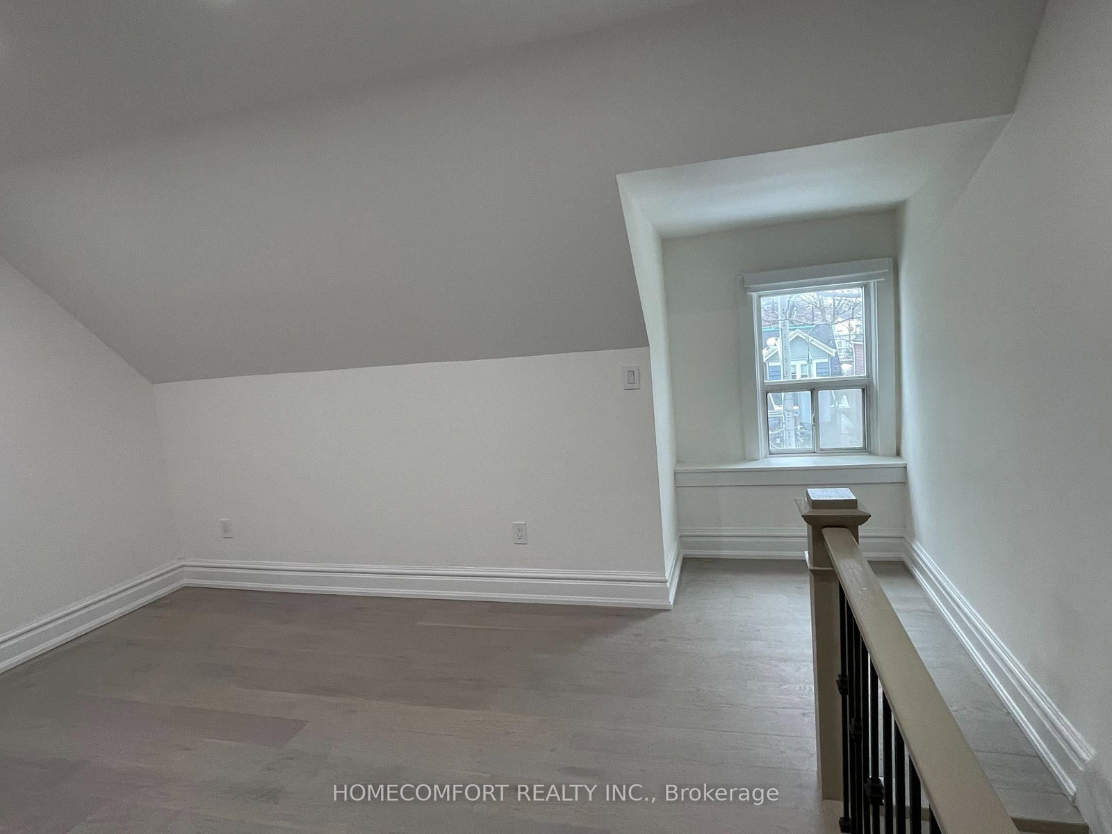 33 Strathmore Boulevard, Unit Upper - Photo 28