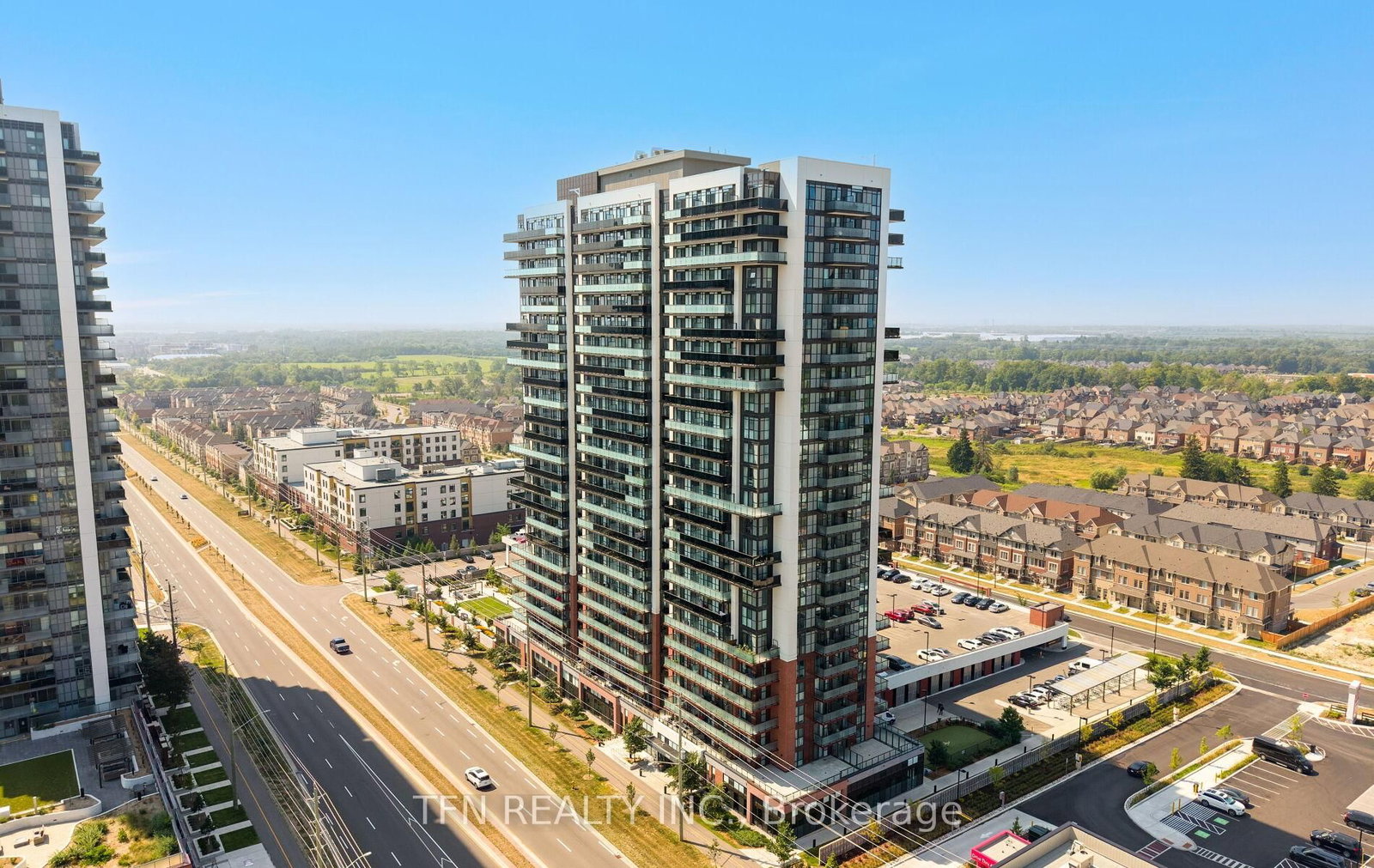 2550 Simcoe Street N, Unit 219