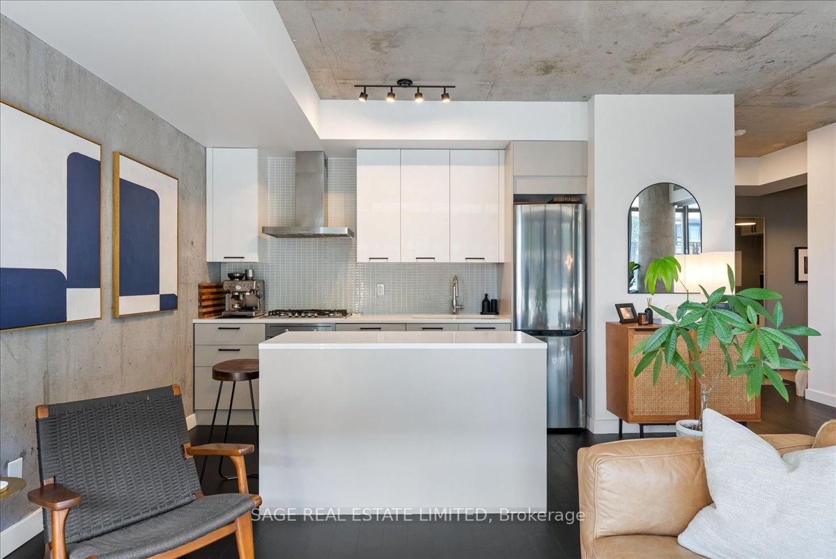 90 Broadview Avenue, Unit 608 - Photo 13