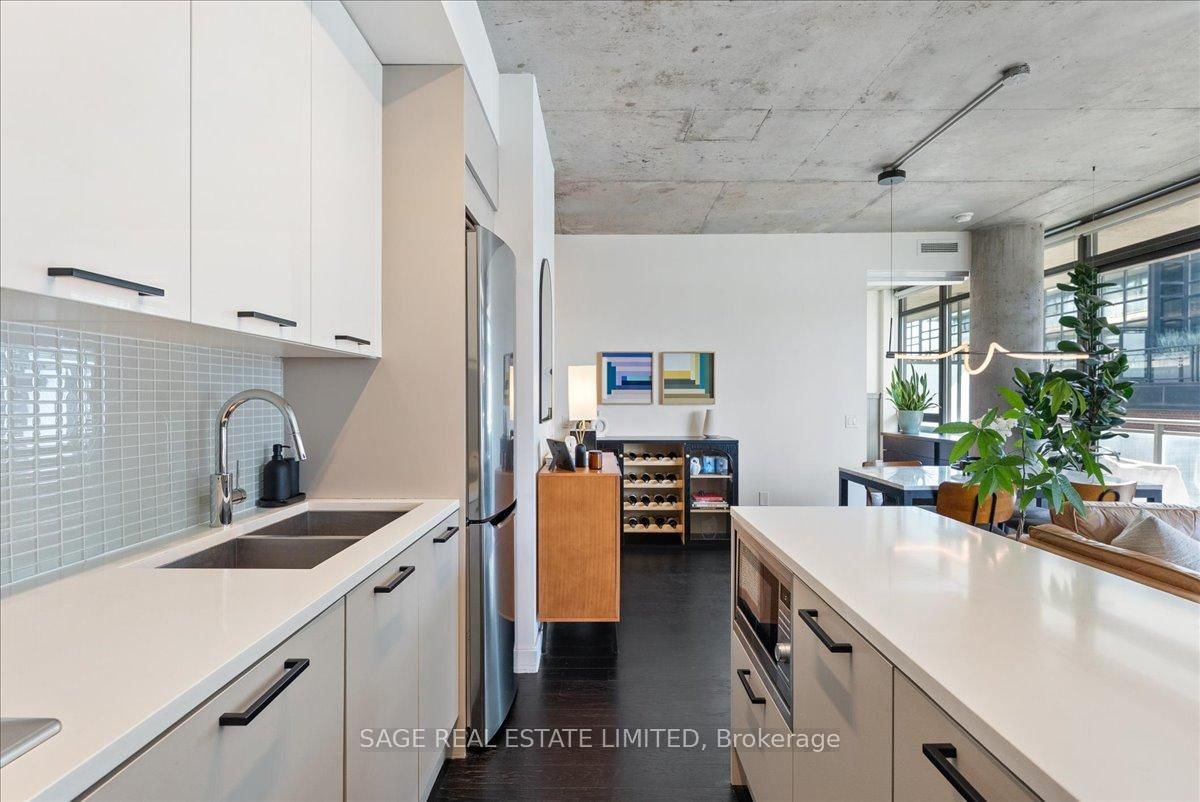 90 Broadview Avenue, Unit 608 - Photo 17