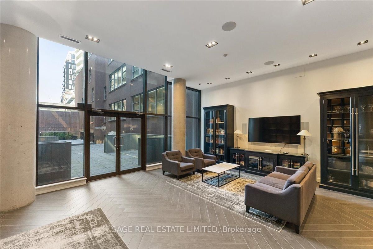 90 Broadview Avenue, Unit 608 - Photo 38