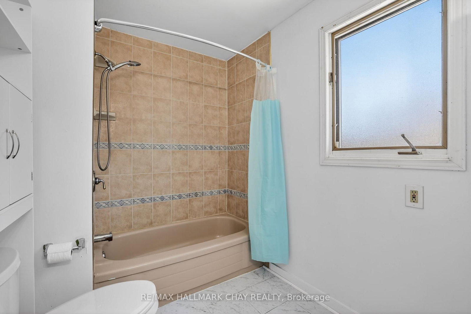 704 Brock Street S - Photo 13