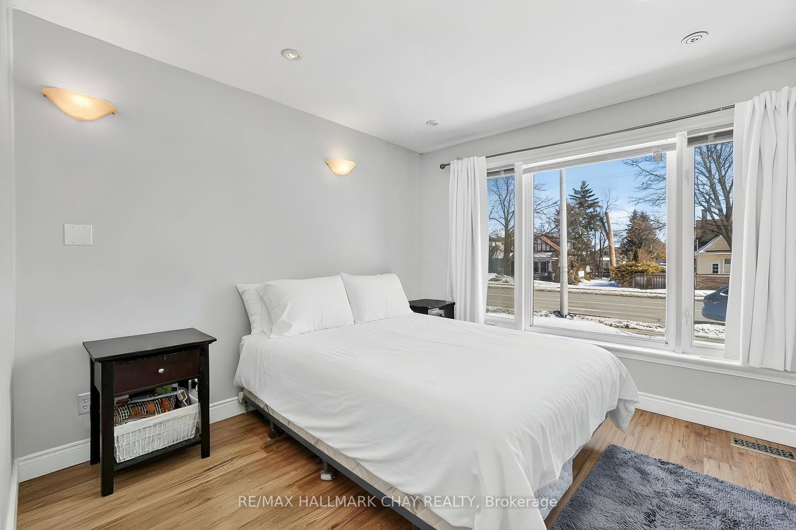 704 Brock Street S - Photo 23