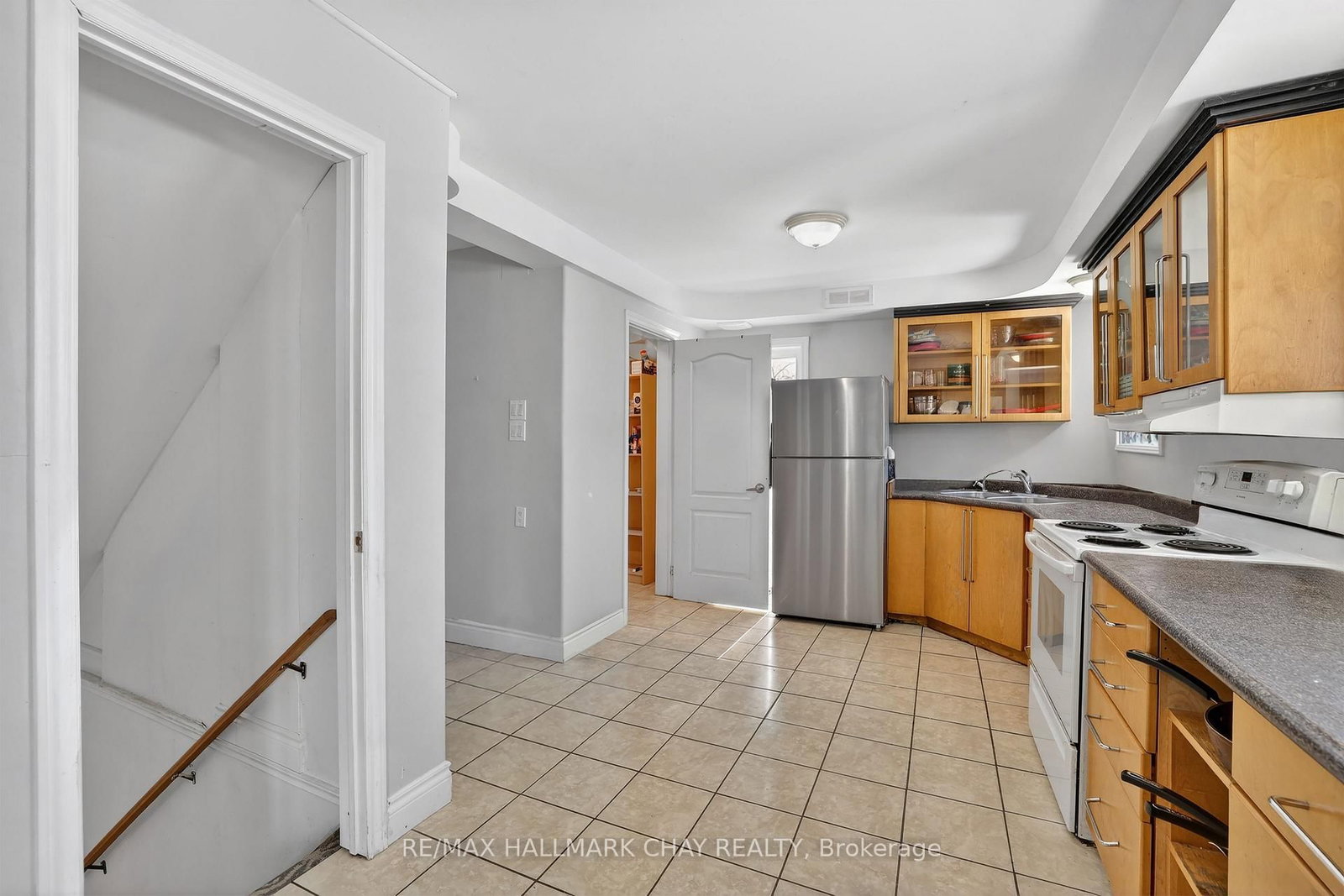 704 Brock Street S - Photo 25