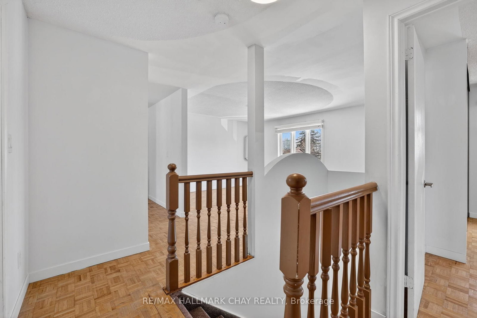 704 Brock Street S - Photo 4