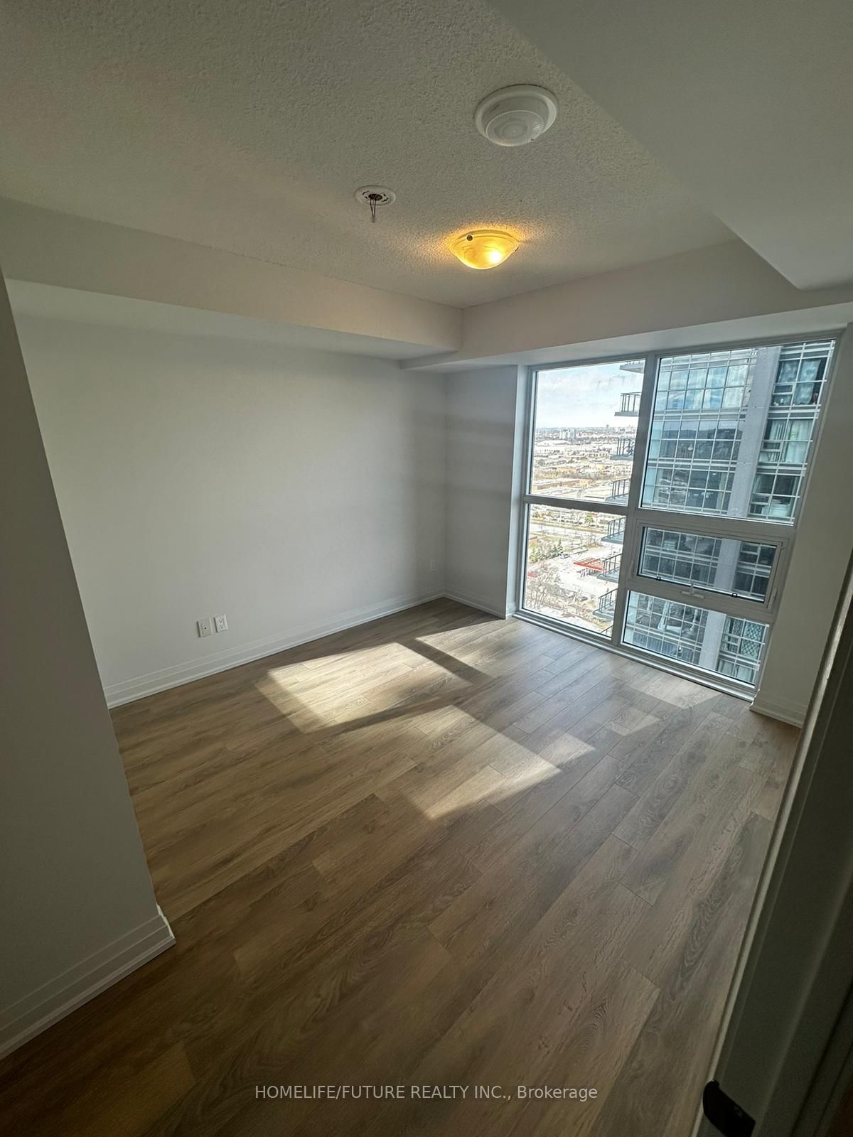 20 Meadowglen Place, Unit 2110 - Photo 7