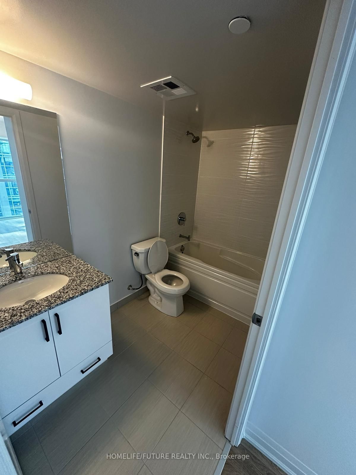 20 Meadowglen Place, Unit 2110 - Photo 8