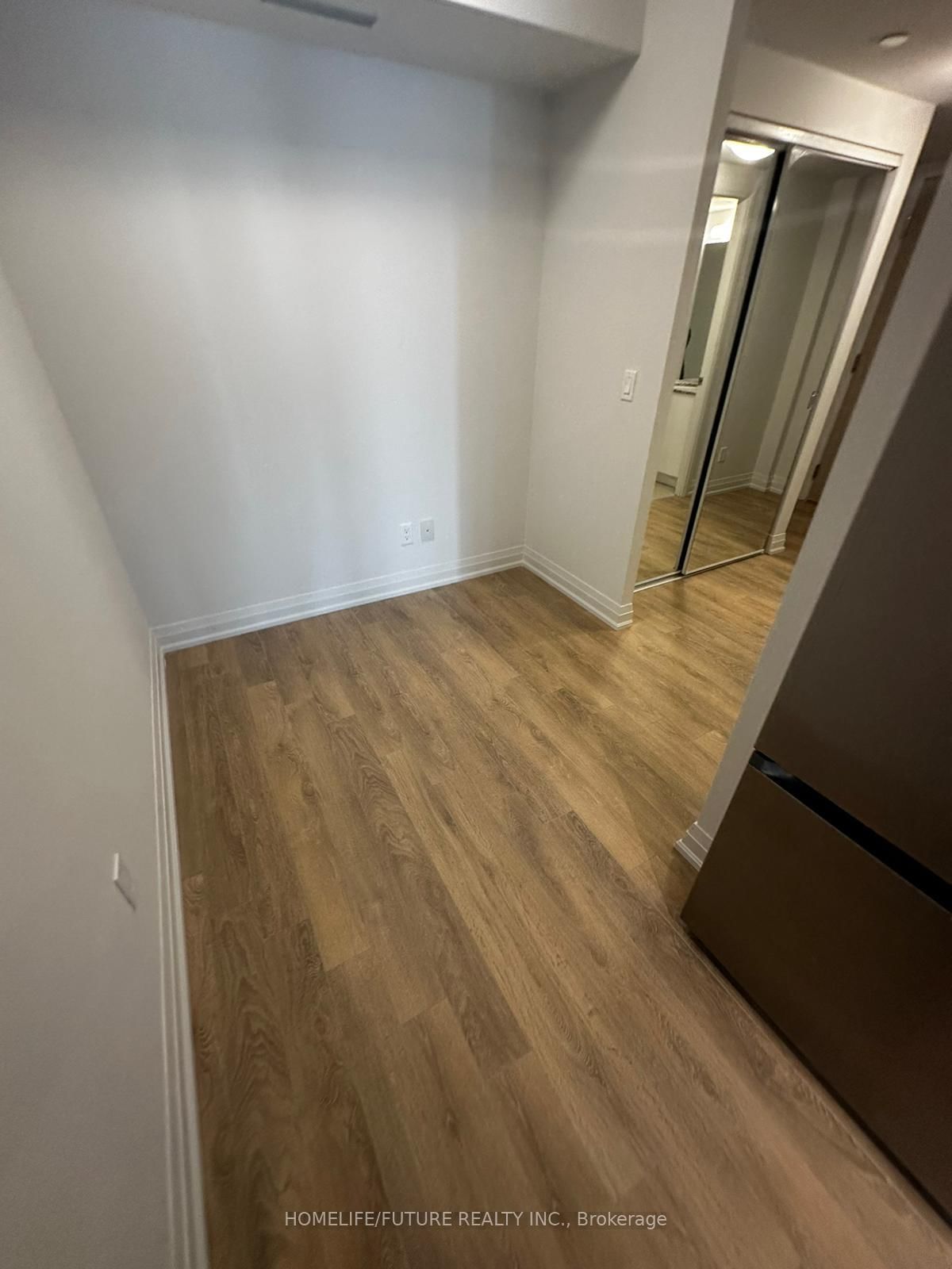 20 Meadowglen Place, Unit 2110 - Photo 9